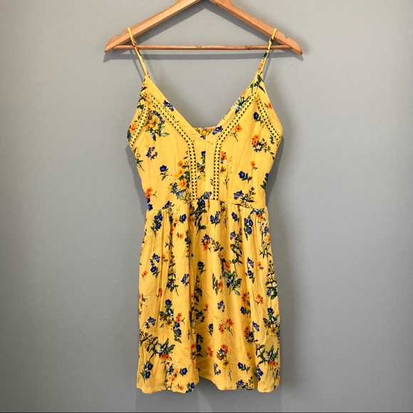 JustFab Yellow Floral Flirty Fit and Flare Dress Rayon Size Small - Picture 2 of 13